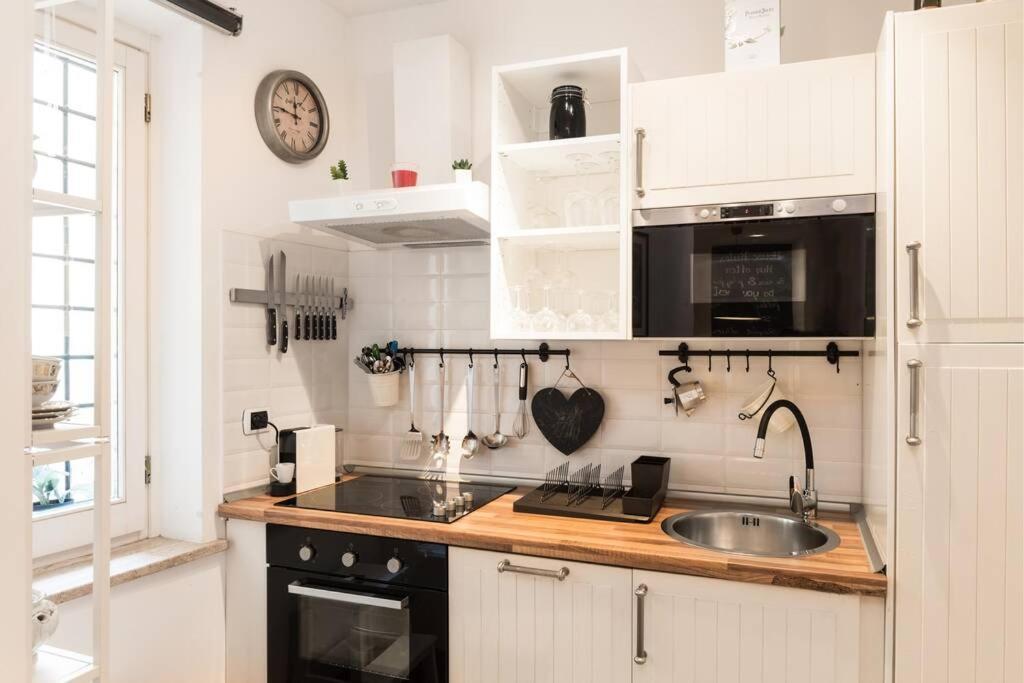 Lovely Colosseum Loft Apartment Рим Экстерьер фото